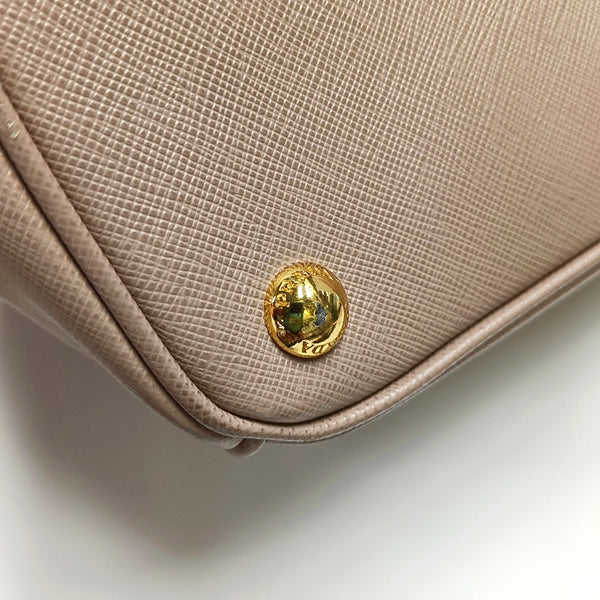 Authenticated pre-owned Galleria Large Saffiano Calfskin Pink - Tote Bag at Looply