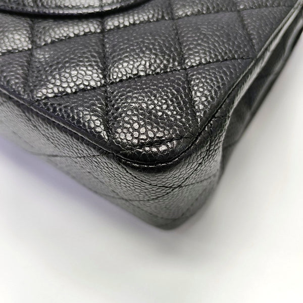 CLASSIC FLAP Medium Quilted Grained Calfskin Black