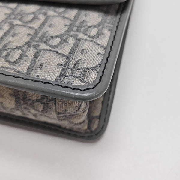 30 Montaigne Oblique Canvas Gray