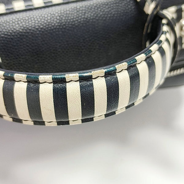 FILIGREE Medium Quilted Grained Calfskin Black