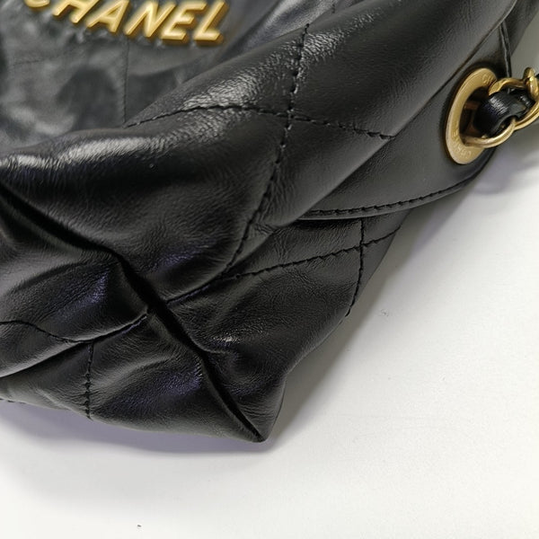 CHANEL 22 Small Quilted Calfskin Black