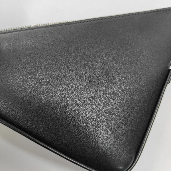Authenticated pre-owned Triangle Calfskin Black - Clutch at Looply