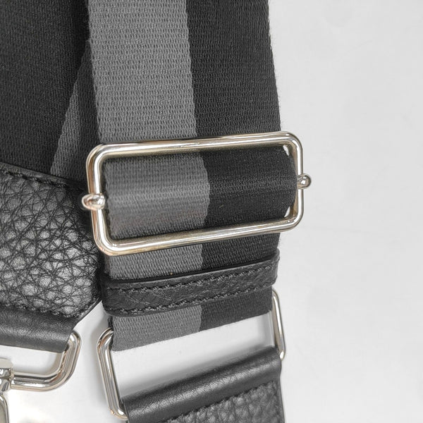Authenticated pre-owned Peekaboo Calfskin Black - Tote Bag at Looply