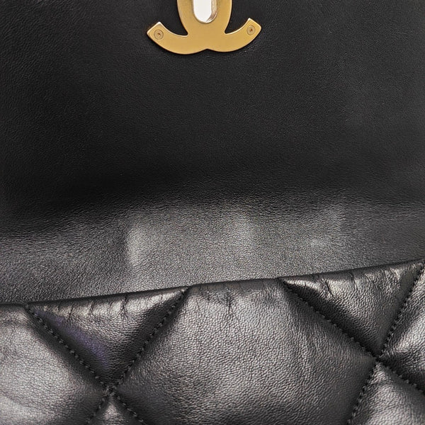 CHANEL 19 Medium Quilted Lambskin Black