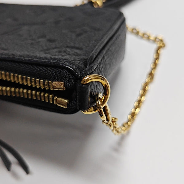 EASY POUCH ON STRAP Monogram Calfskin Black