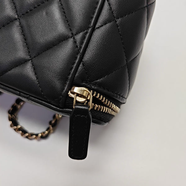 VANITY CASE Small Quilted Lambskin Black