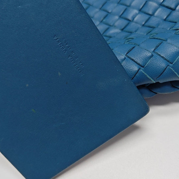 Veneta Large Calfskin Blue