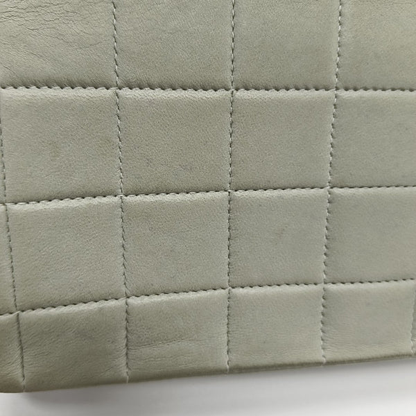 CHOCOLATE BAR Quilted Lambskin Gray