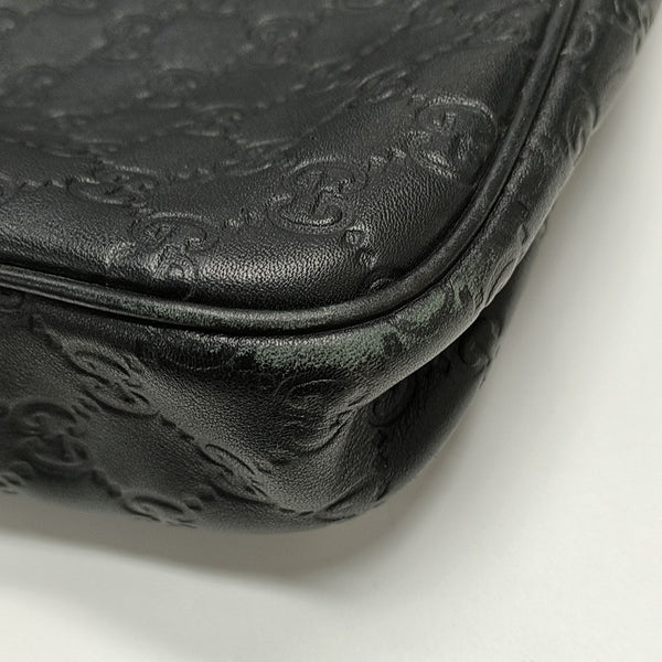 Signature Calfskin Black