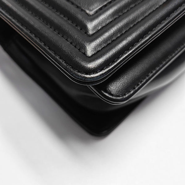 BOY CHANEL Small Quilted Calfskin Black