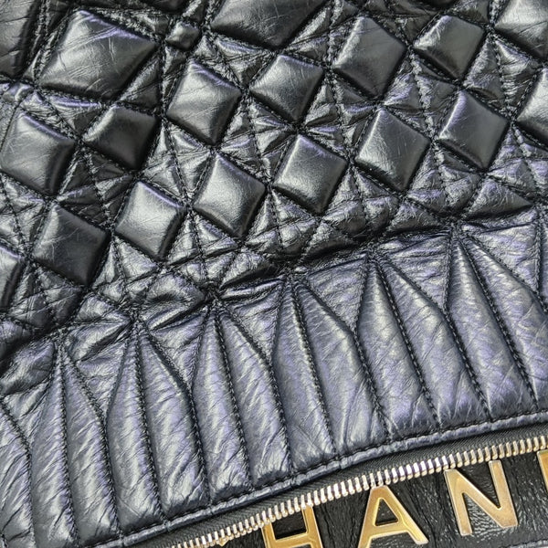 Quilted Calfskin Shoulder Bag Black