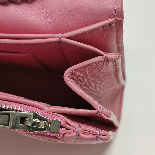 Hourglass Wallet On Chain Small Quilted Calfskin Pink