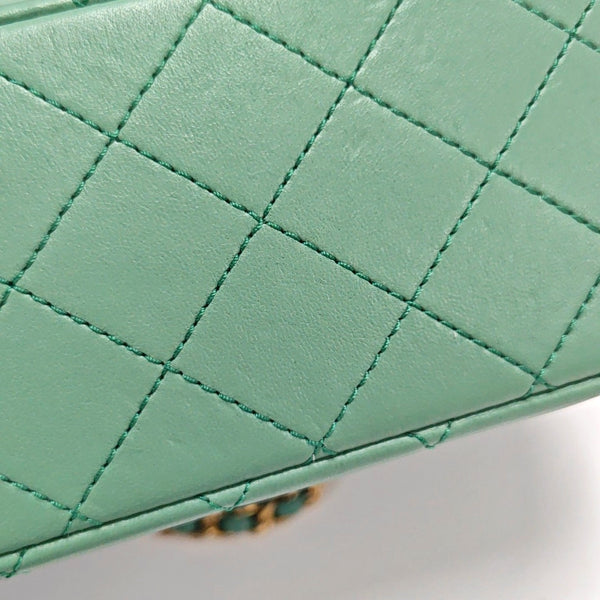 CLASSIC FLAP Quilted Lambskin Green