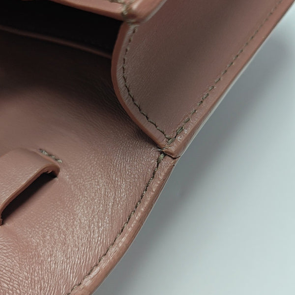 CLASSIC BOX Small Calfskin Beige