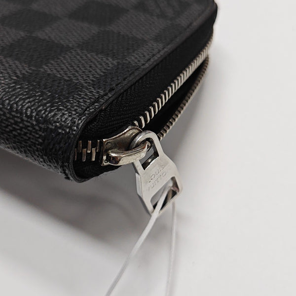ZIPPY Damier Graphite Coated Canvas Gray Wallet