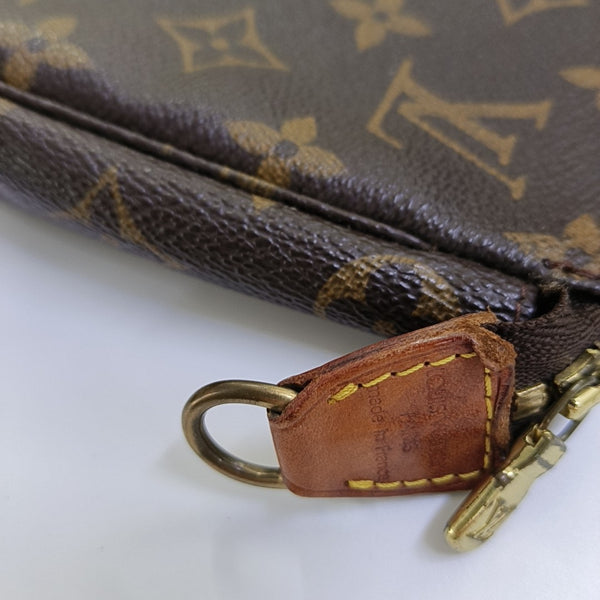 ACCESSOIRES Monogram Coated Canvas Brown