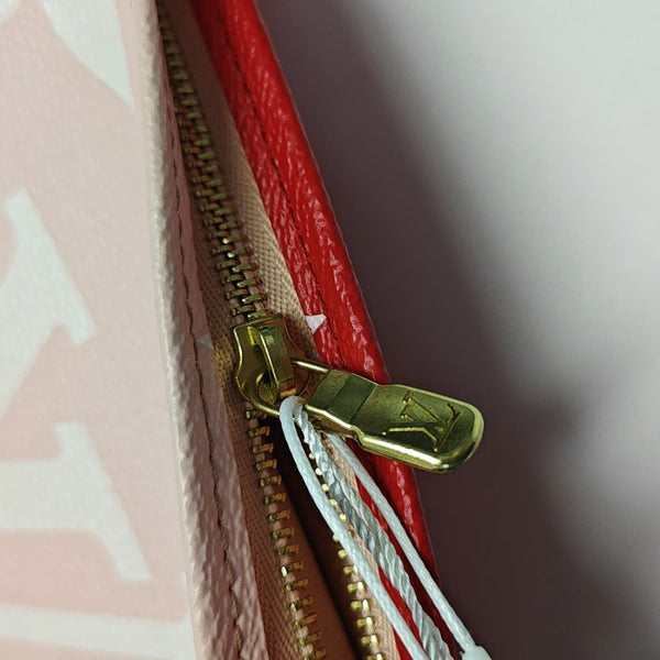 TOILET POCKET 26 Monogram Coated Canvas Red