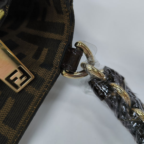 Mia Canvas Brown