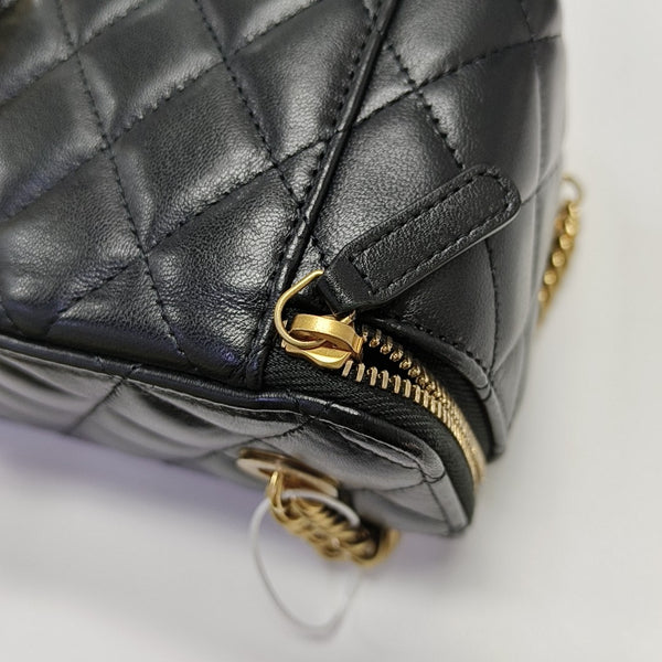 VANITY CASE Medium Quilted Lambskin Black