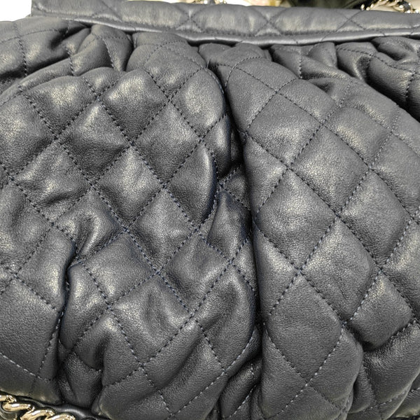 Around Chain Quilted Calfskin Blue
