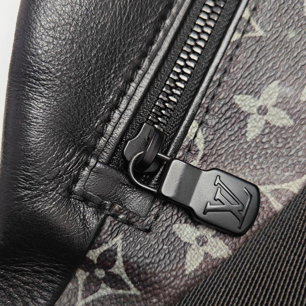 DISCOVERY Monogram Coated Canvas Black