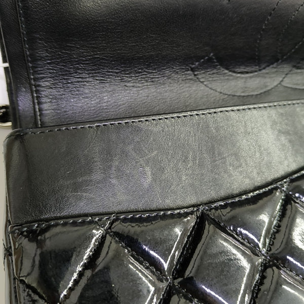 CLASSIC FLAP Jumbo Quilted Patent Leather Black
