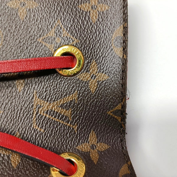 NÉONOÉ MM Monogram Coated Canvas Brown