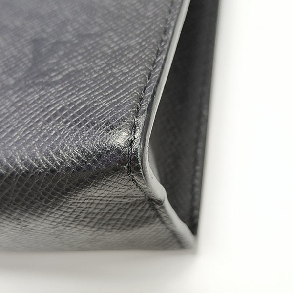 Pochette Voyag MM Calfskin Black