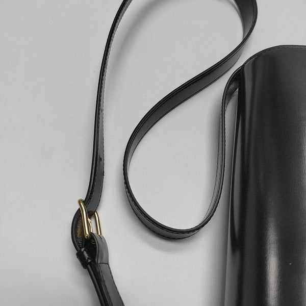 TRIOMPHE Medium Calfskin Black