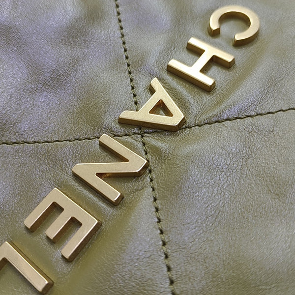 CHANEL 22 Small Quilted Calfskin Green