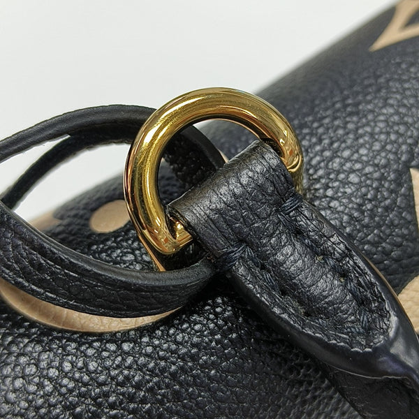 MADELEINE Monogram Calfskin Black