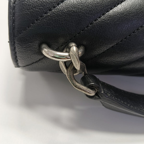 COLLEGE Medium Chevron Lambskin Black