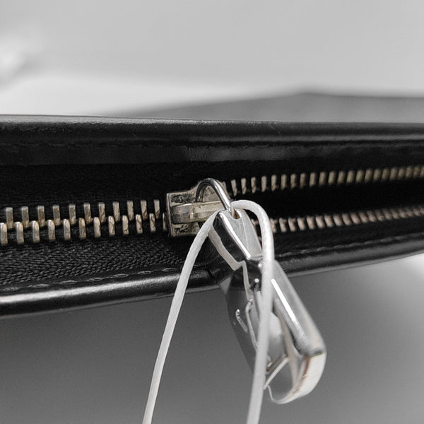 Pochette Voyag MM Damier Graphite Coated Canvas Gray