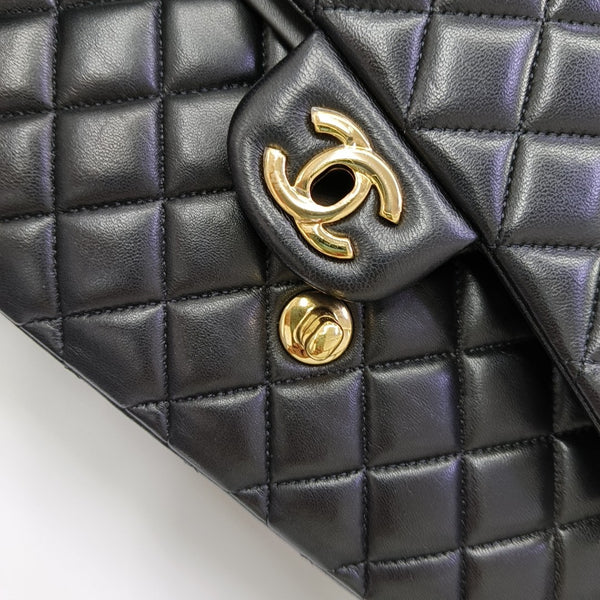 CLASSIC FLAP Medium Quilted Lambskin Black