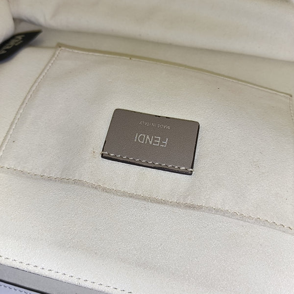 Kan I Medium Calfskin White