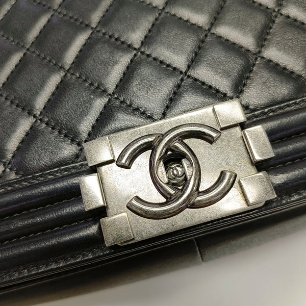 BOY CHANEL Maxi Quilted Lambskin Black