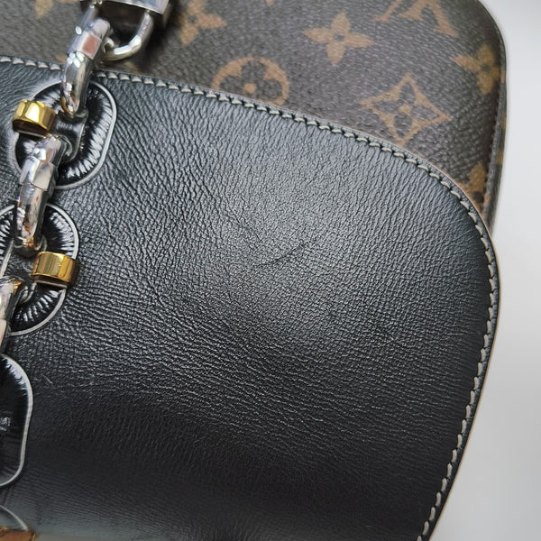 CHAIN IT PM Monogram Coated Canvas Black