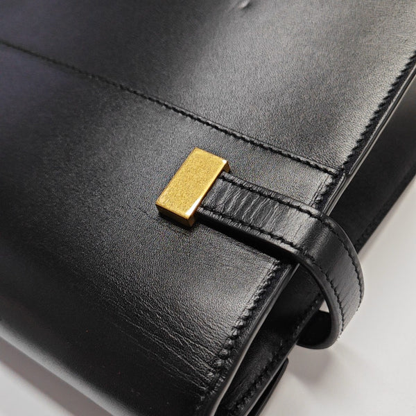 MANHATTAN Medium Calfskin Black