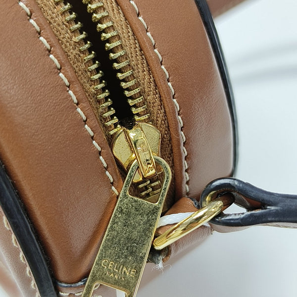 TRIOMPHE Small Calfskin Brown