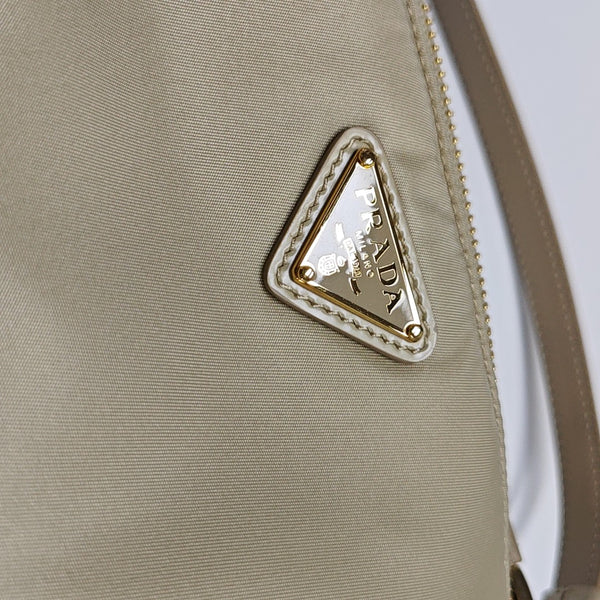 Re-Edition Nylon Beige