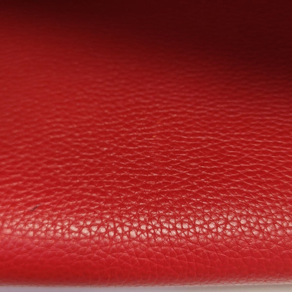 TRAPEZE Medium Calfskin Red
