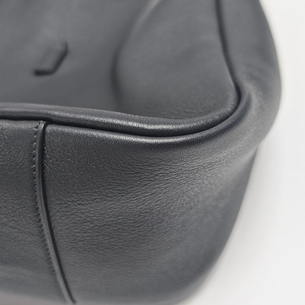 LE 5 À 7 Calfskin Black