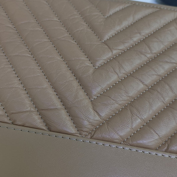 GABRIELLE Medium Chevron Calfskin Beige