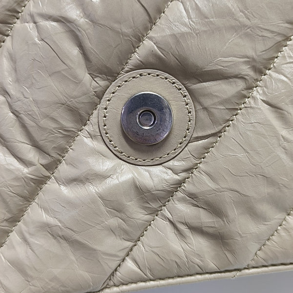 Crush Medium Quilted Calfskin Beige