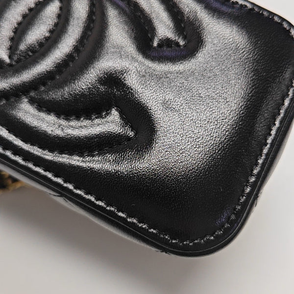 VANITY CASE Small Quilted Lambskin Black