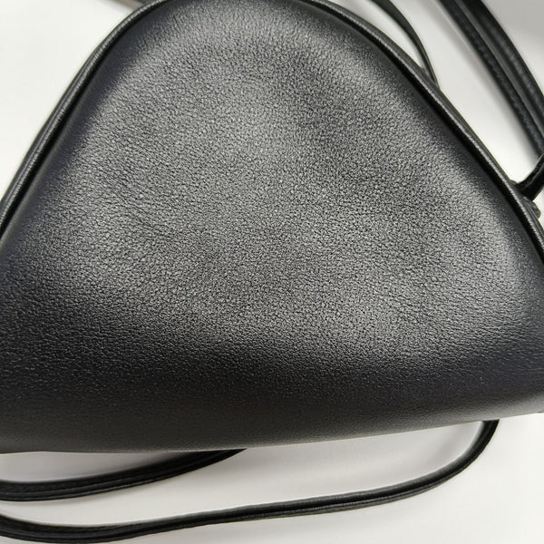 TRIANGLE Calfskin Black