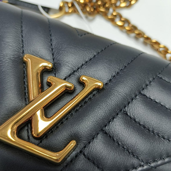 NEW WAVE PM Quilted Calfskin Black