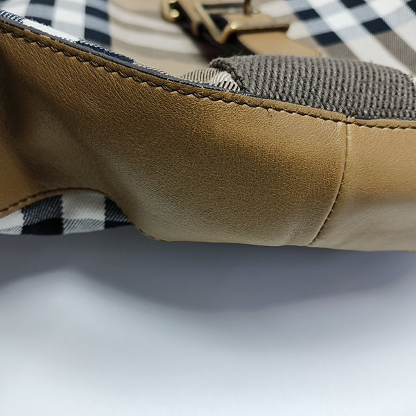 Canvas Brown