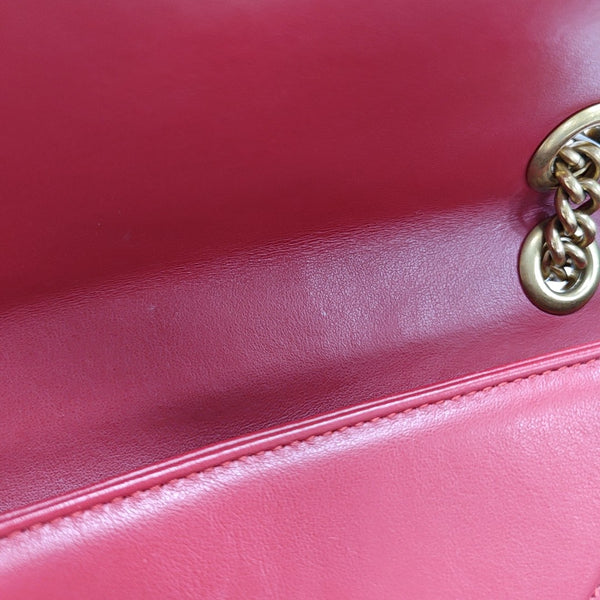 Authenticated pre-owned GG Marmont Medium Quilted Calfskin Red - Shoulder Bag at Looply