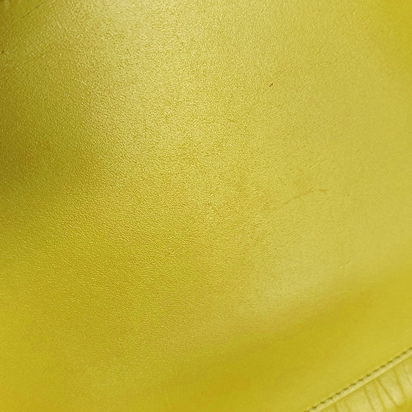 Authenticated pre-owned Bobby Medium Calfskin Green - Shoulder Bag at Looply